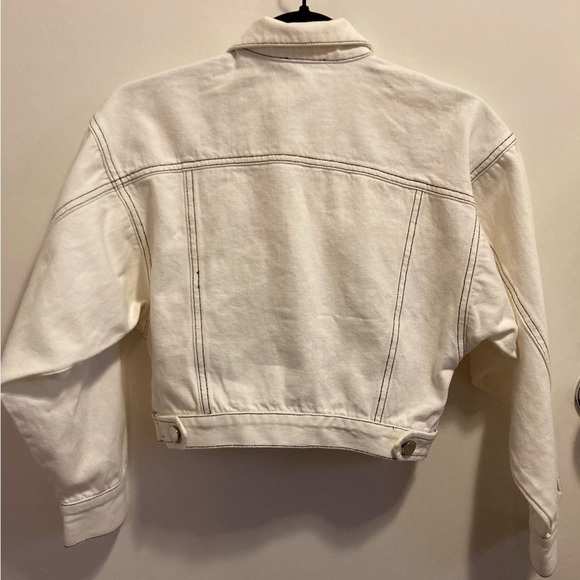 𝅺LPA pristine white cropped jean jacket. Size XS - Picture 9 of 12